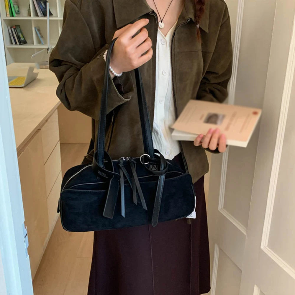 Retro Hand-Held Bowling Bag for Women's Autumn and Winter New Fashion Trend Suede Underarm Bag, Niche Commuting Bag