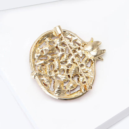 Beaut&Berry Luxury Rhinestone Pomegranate Brooches for Women Enamel Fruit Plant Pins Casual Party Accessories New Gifts Friends