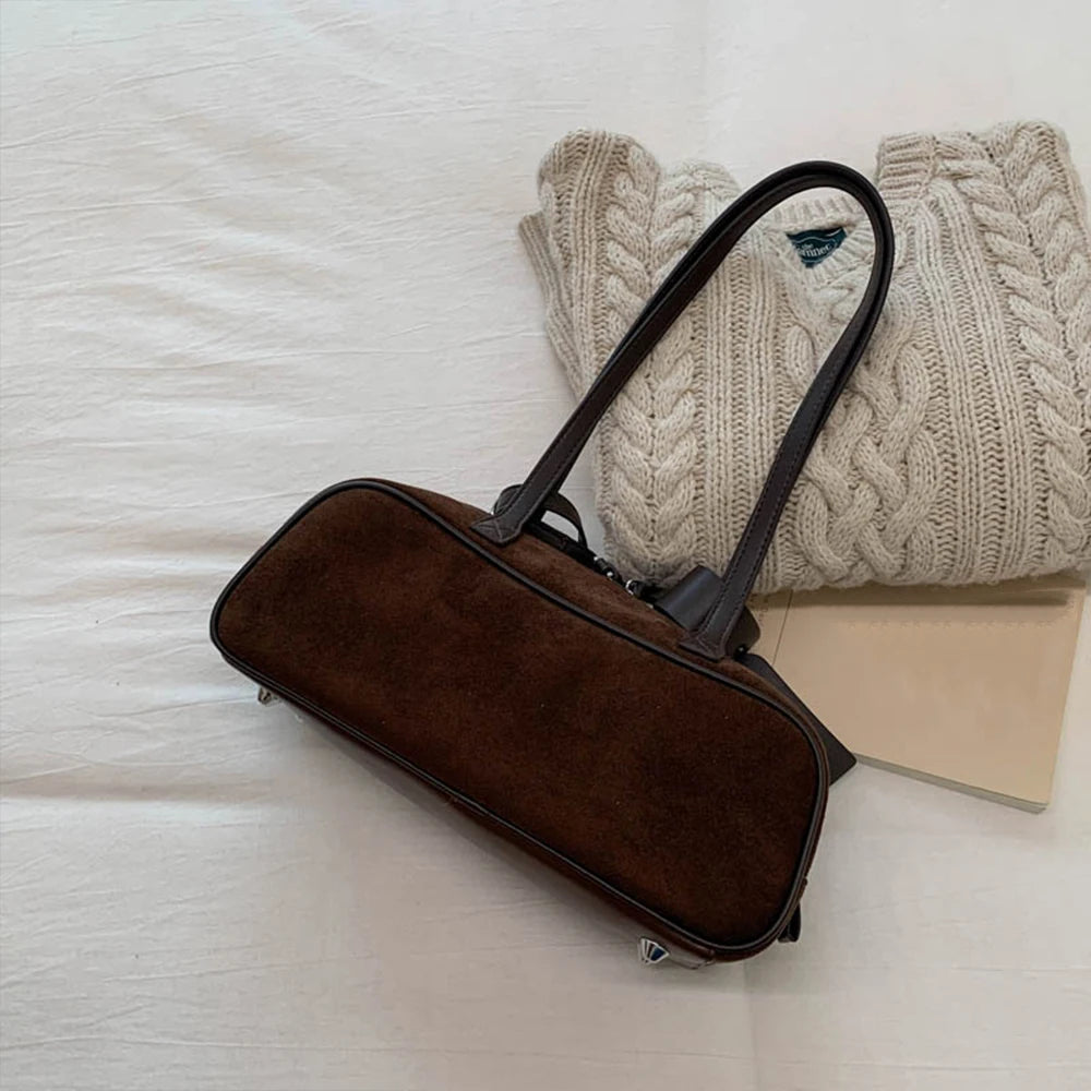 Retro Hand-Held Bowling Bag for Women's Autumn and Winter New Fashion Trend Suede Underarm Bag, Niche Commuting Bag