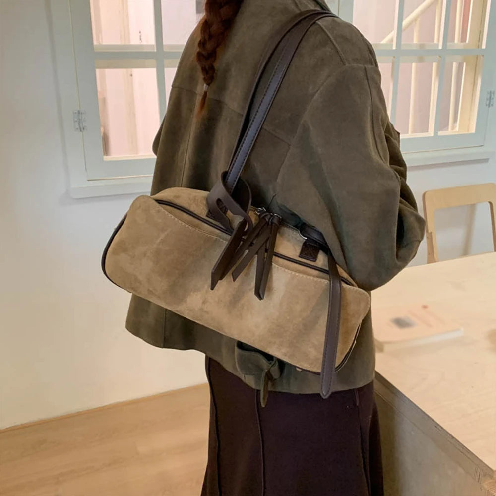Retro Hand-Held Bowling Bag for Women's Autumn and Winter New Fashion Trend Suede Underarm Bag, Niche Commuting Bag