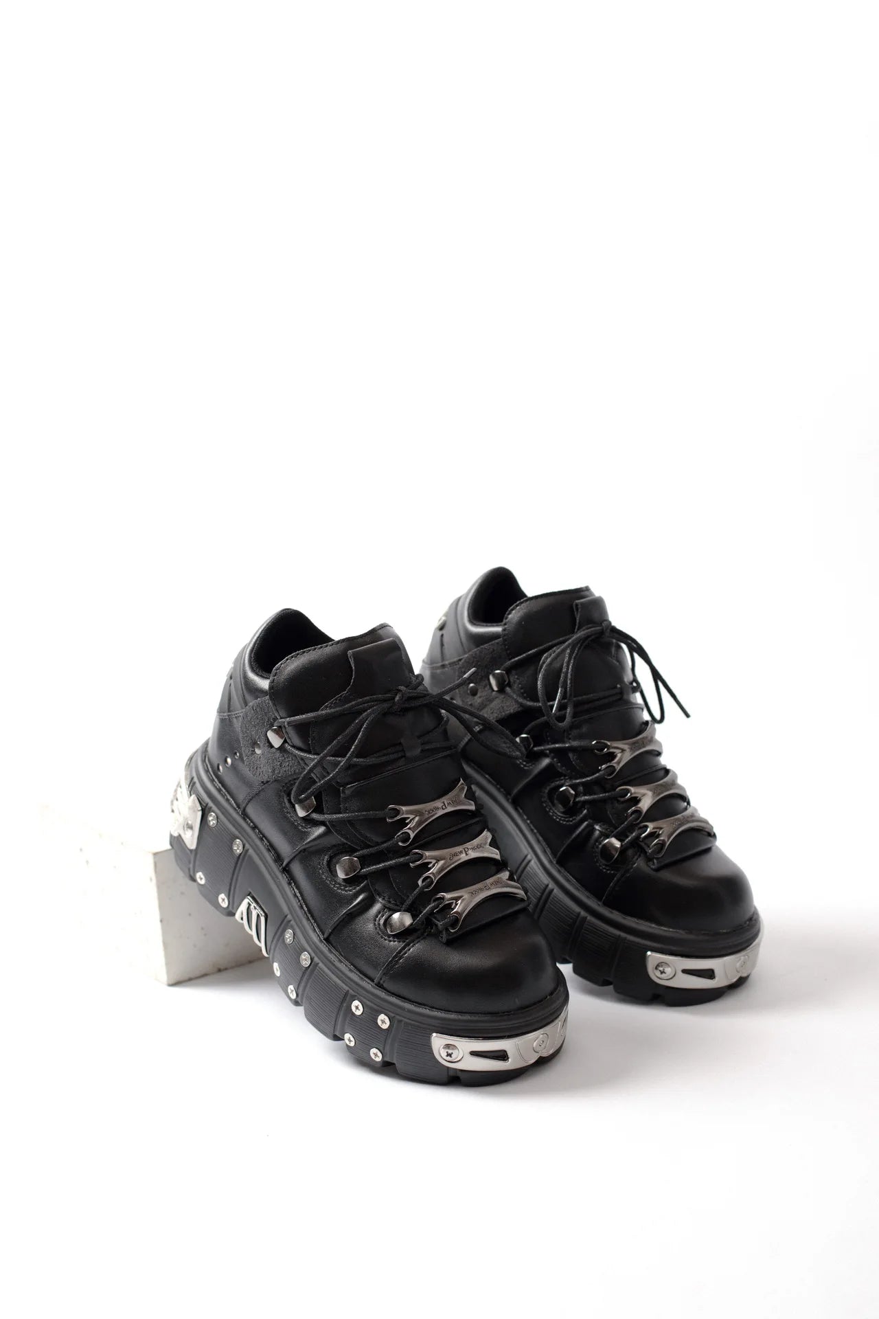 2024 New Women's Heavy Metal Punk Sneakers Platform Dad Shoes Men