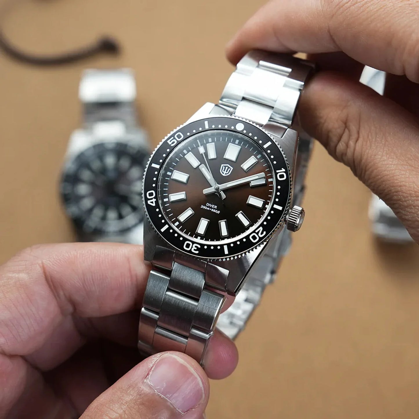 Watchdives WD1965 Luxury Men's Watch VH31 Sweep Second Quartz Movement 38mm Watch Night Light 20Bar Waterproof Watches