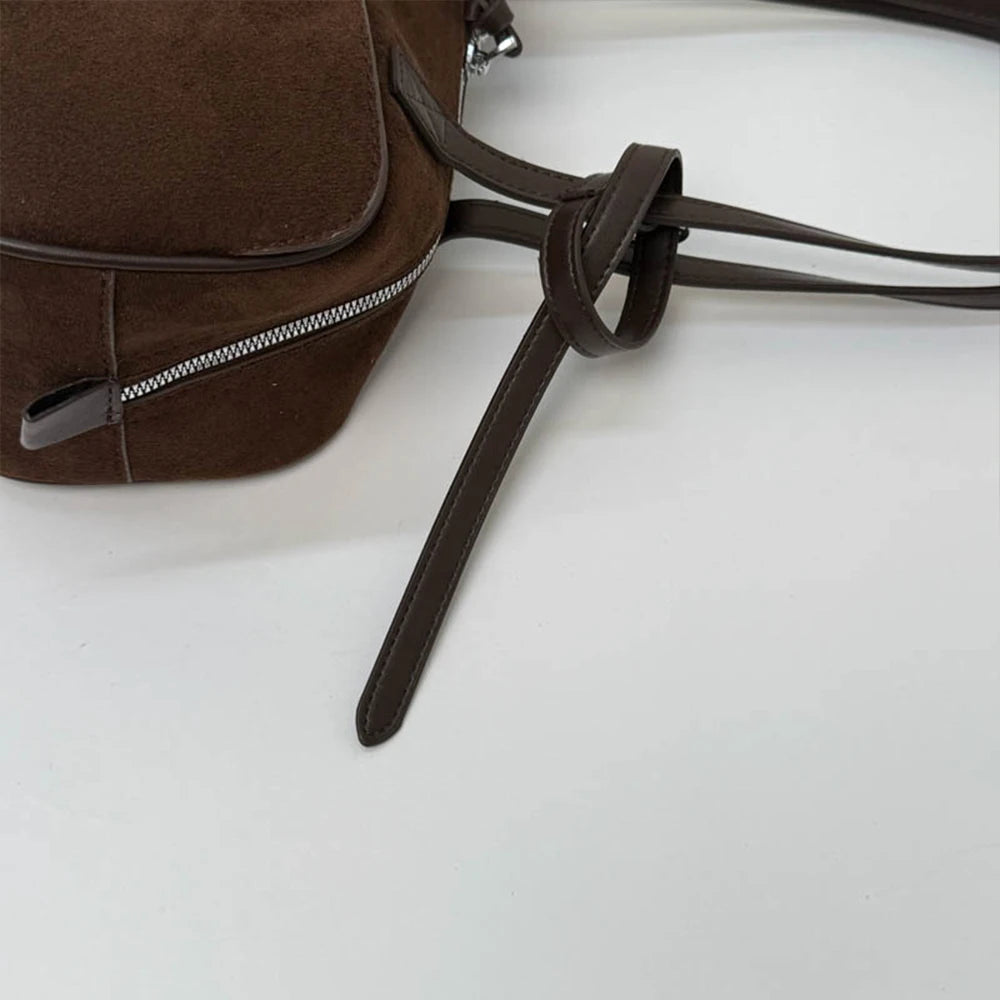 Retro Hand-Held Bowling Bag for Women's Autumn and Winter New Fashion Trend Suede Underarm Bag, Niche Commuting Bag