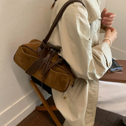 Retro Hand-Held Bowling Bag for Women's Autumn and Winter New Fashion Trend Suede Underarm Bag, Niche Commuting Bag